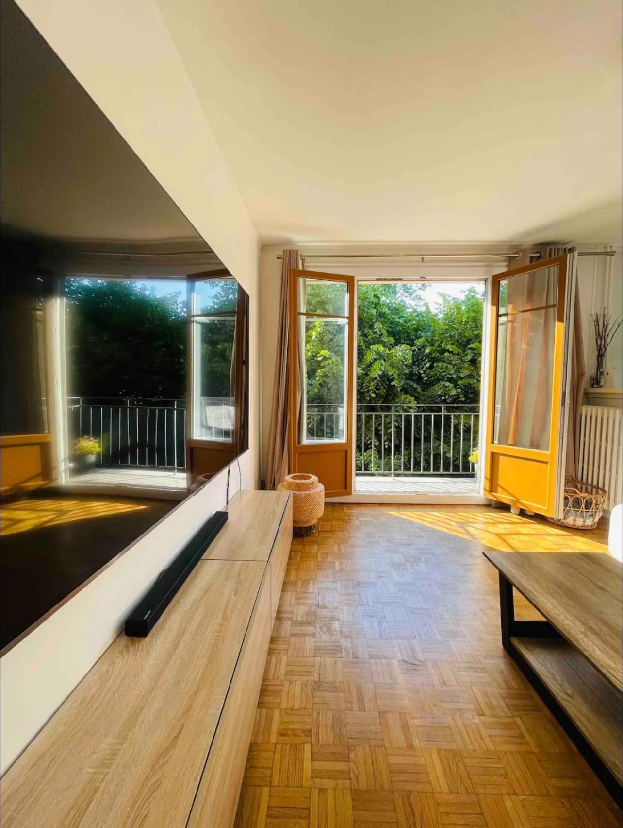 Modern 2 Bedroom Apartment Near Paris Metro, Giant Flat Screen Tv 85 Inches, Balcony, Free Parking Ivry-sur-Seine Exterior photo